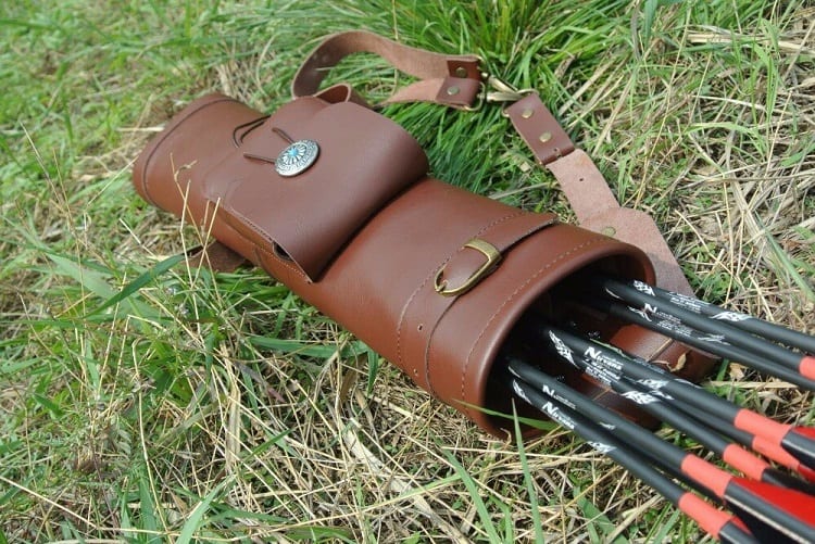 hunting quiver or hunting ammo sack